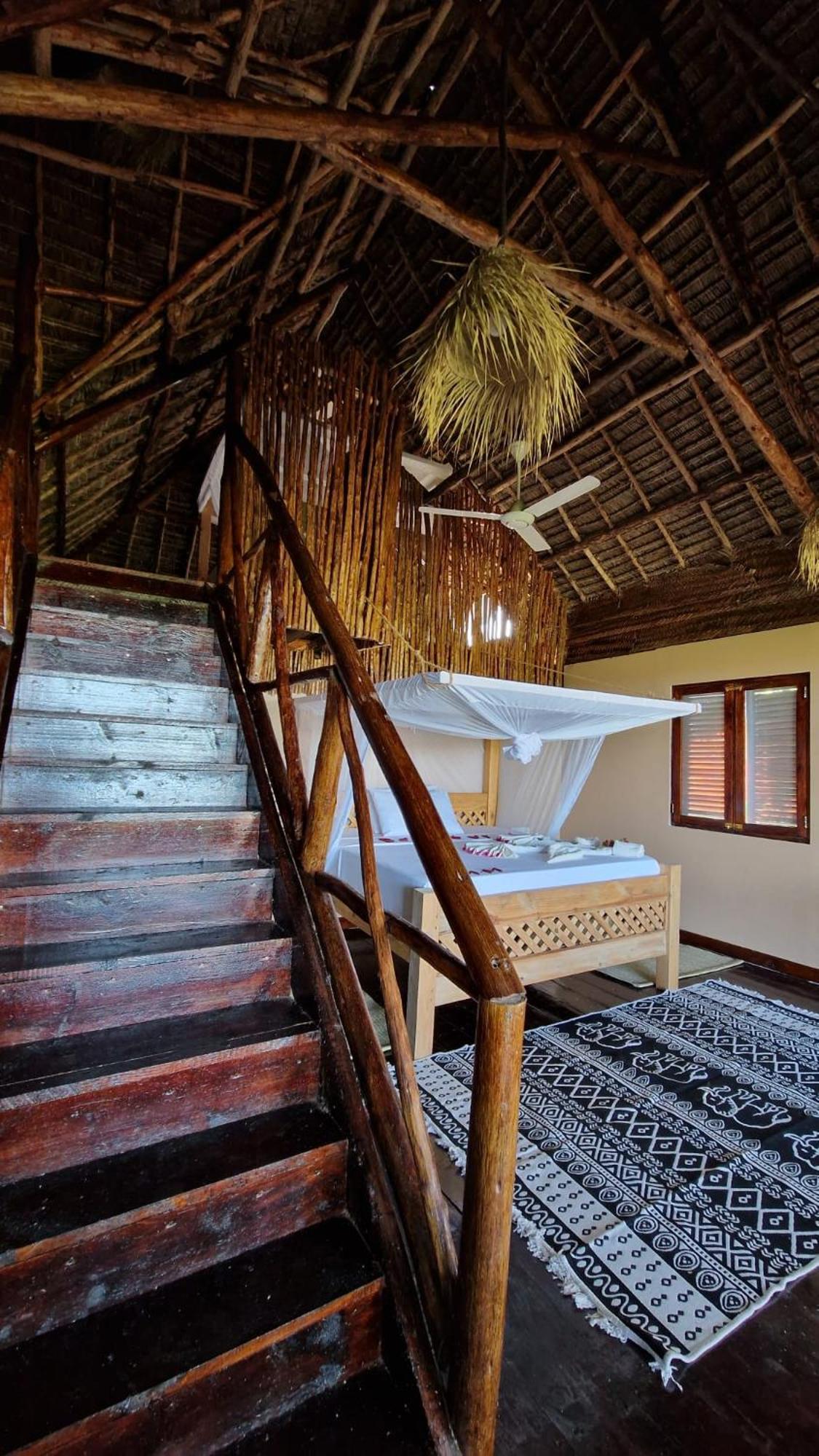 Monkey Mountain Lodge Mtende Dış mekan fotoğraf